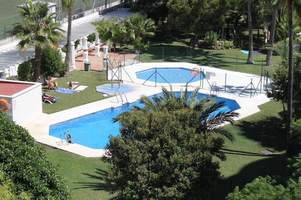 Apartamentos Jardines Del Gamonal Málaga Buitenkant foto